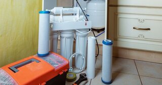 Установка фильтра для воды в Долгопрудном — цена от 609 руб., заказать монтаж под ключ в Мастер24