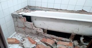Демонтаж ванны в Долгопрудном от Мастер24 — быстро, недорого, вывоз старой ванны от 1015 руб.